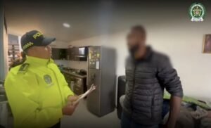 Cuando un clic no es inocente: la historia detrás de la captura del hacker más buscado en Medellín