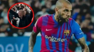Alves reemplaza césped por púlpito tras absolución